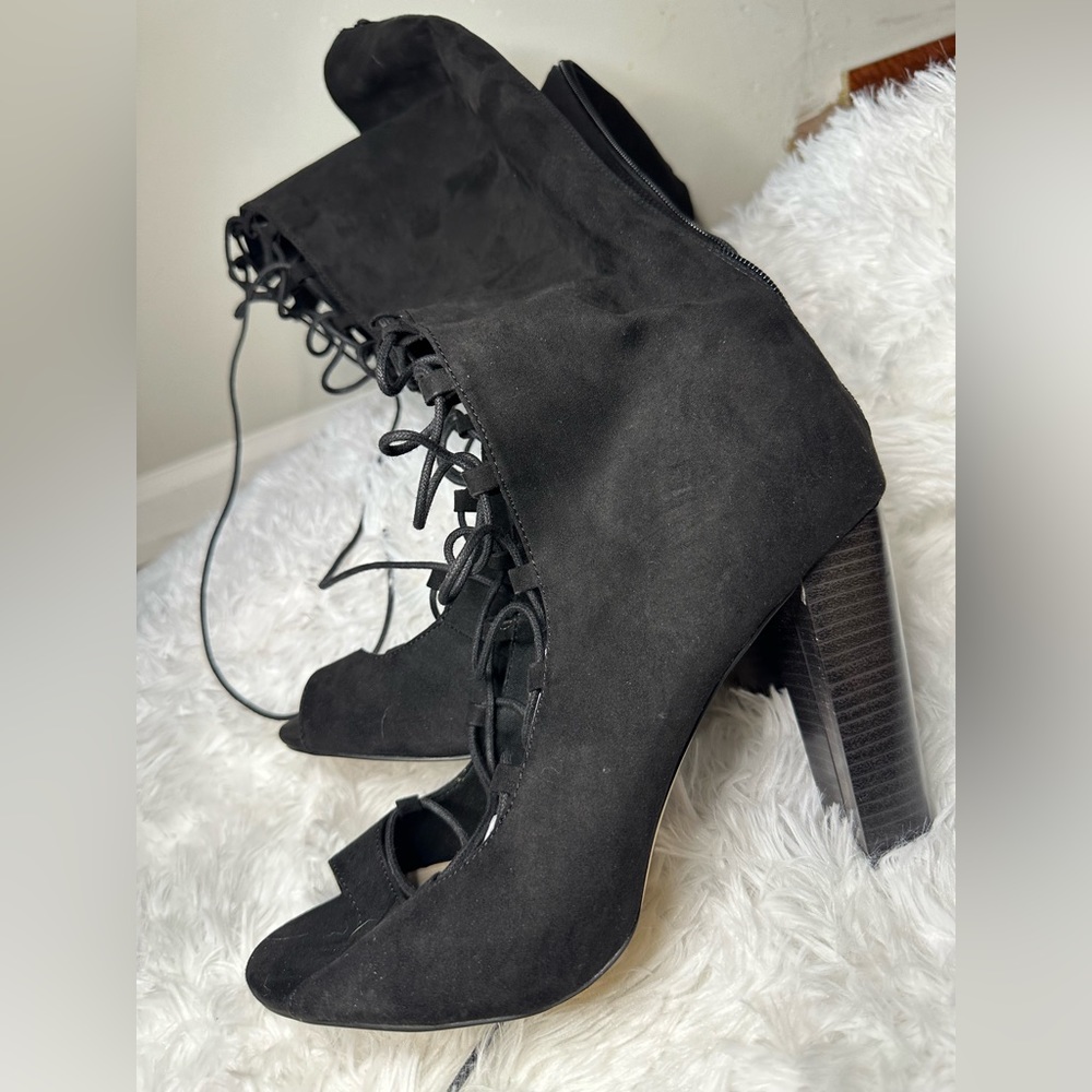 Torrid Sice 10W lace up stacker heel boot